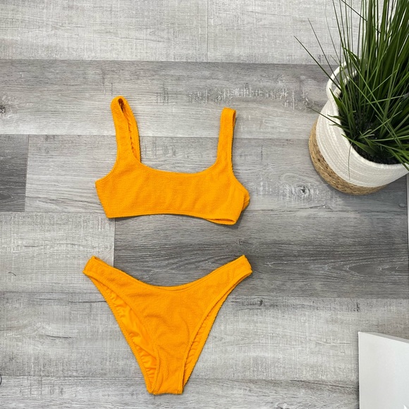 Garage smocked bikini - Picture 1 of 3